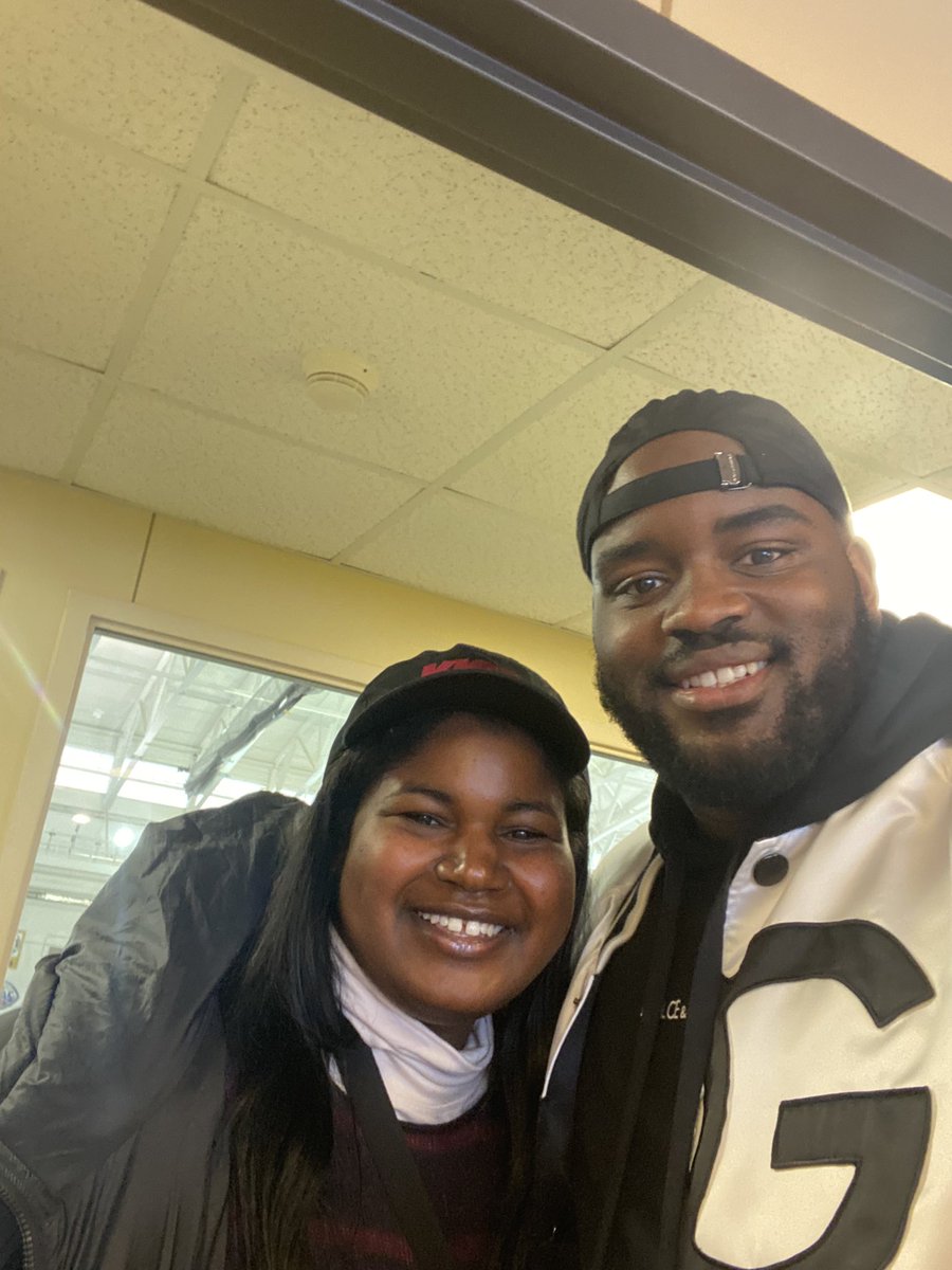 That_SoulSister's tweet photo. In the presence of greatness today! Cheering on my bro &amp; the Broncos at WMU!! 🏈 @naahlyee4 @tmoton72 https://t.co/zcObDnJZSW