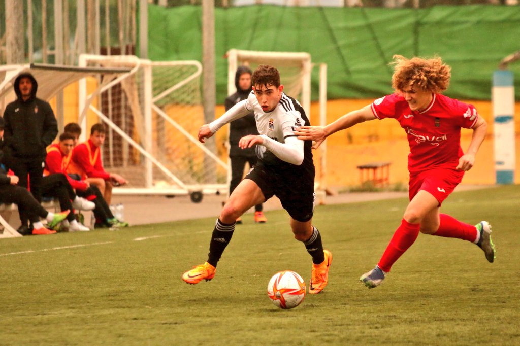 FCC_Cantera's tweet photo. JUVENIL A | 0-0 | FINAL | Los albinegros fueron superiores en la segunda parte pero no acertaron en las oportunidades creadas

Seguimos sumando +1

#DivisióndeHonor #CanteraAlbinegra https://t.co/FST6FIceWB