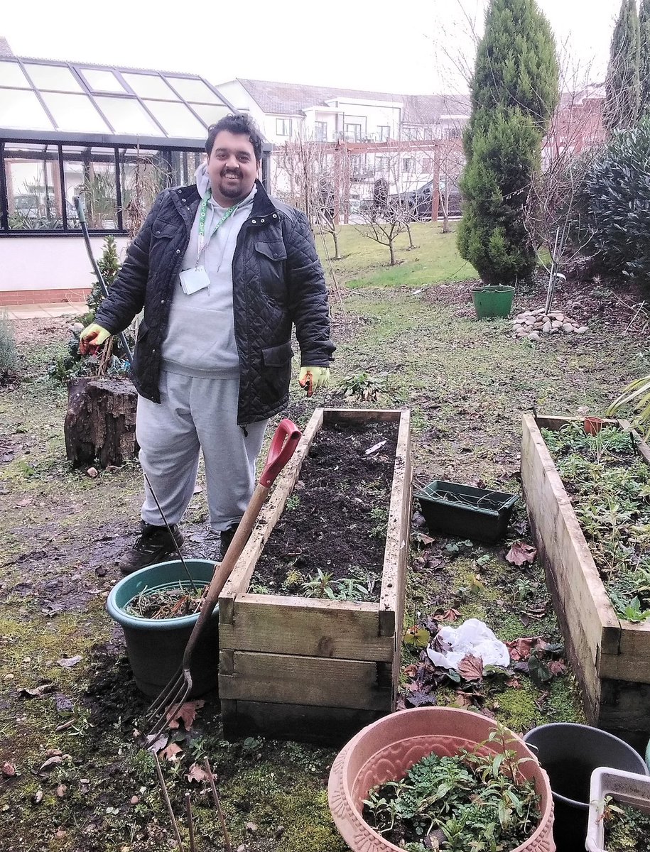 HBVCollege's tweet photo. Moin has been working hard clearing the raised beds at Extra Care Pannel Croft. They are now ready to be planted up in Spring. Well done Moin!🌿🥦🍅🥕🌿 https://t.co/QSIC7Fxs10