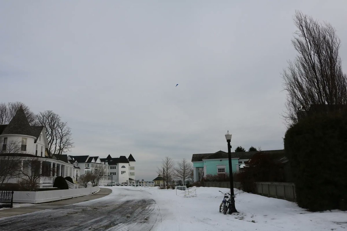 MackinacGuide's tweet image. Mackinac Island Boardwalk during the Winter Season. #mymackinac #winteronmackinac #puremichigan