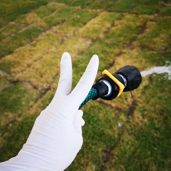 Gloves in the garden 🏡 https://t.co/auaigDr3t9<a href="/tag/1kcreator"class="tags"><span>#1kcreator</span></a>