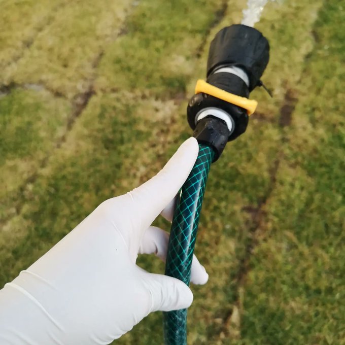 Gloves in the garden 🏡 https://t.co/auaigDr3t9<a href="/tag/love"class="tags"><span>#love</span></a><a href="/tag/green"class="tags"><span>#green</span></a><a href="/tag/hands"class="tags"><span>#hands</span></a><a href="/tag/latexgloves"class="tags"><span>#latexgloves</span></a><a href="/tag/rubberglove"class="tags"><span>#rubberglove</span></a>