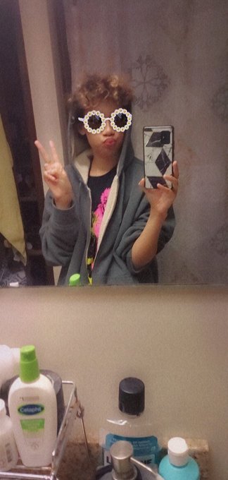 Yea I got swag, what of? Lmao #swag #LateNight #midnightselfie https://t.co/HDkSqb60N5<a href="/tag/swag"class="tags">#swag</a><a href="/tag/latenight"class="tags">#LateNight</a><a href="/tag/midnightselfie"class="tags"><span>#midnightselfie</span></a>