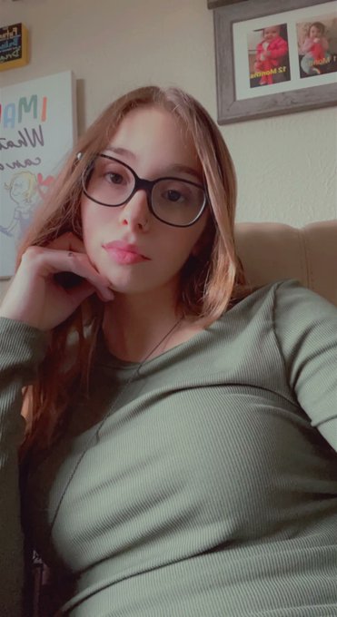I have kissable lips 😘 https://t.co/RxWt4cUy1l<a href="/tag/newprofilepic"class="tags"><span>#newprofilepic</span></a>