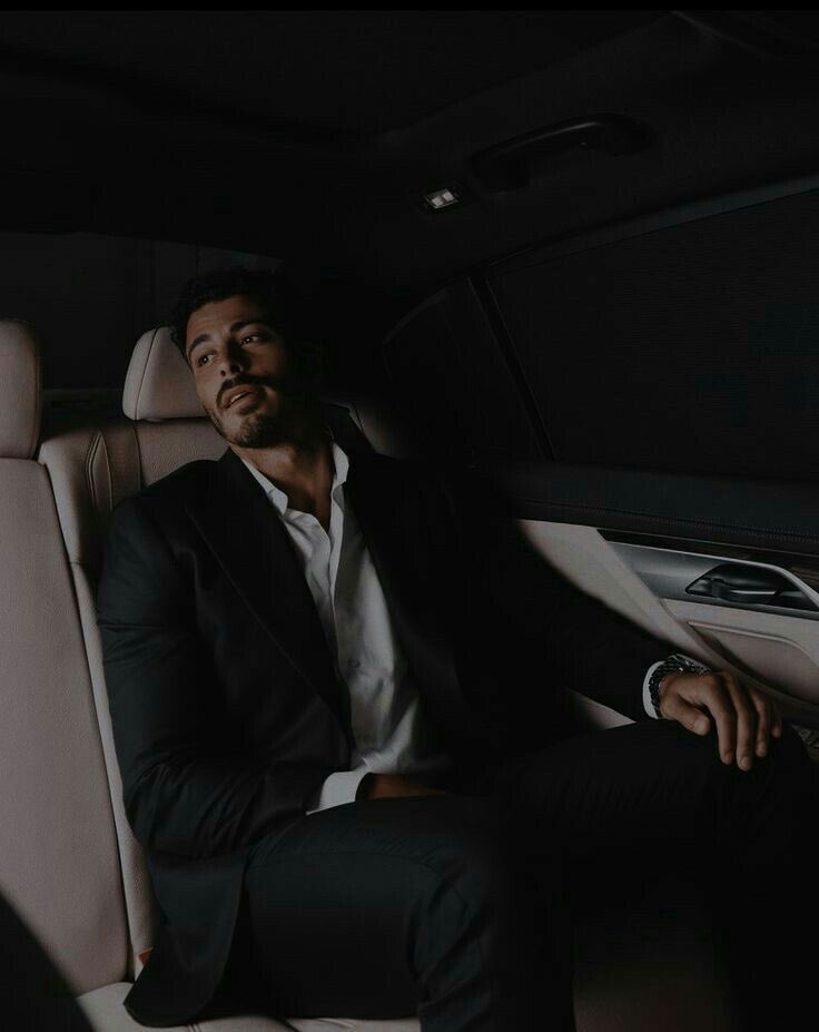 𝐄𝐭 𝐐𝐮𝐨𝐢 𝐝𝐞 𝐩𝐥𝐮𝐬 𝐝𝐚𝐧𝐠𝐞𝐫𝐞𝐮𝐱 𝐪𝐮'𝐮𝐧 𝐩𝐫𝐞́𝐝𝐚𝐭𝐞𝐮𝐫 𝐪𝐮𝐢 𝐬'𝐚𝐝𝐚𝐩𝐭𝐞 𝐞𝐧 𝐩𝐞𝐫𝐦𝐚𝐧𝐞𝐧𝐜𝐞 𝐚̀ 𝐥'𝐞𝐧𝐯𝐢𝐫𝐨𝐧𝐧𝐞𝐦𝐞𝐧𝐭 𝐪𝐮𝐢 𝐥'𝐞𝐧𝐭𝐨𝐮𝐫𝐞 ?

                       𝐅𝐋𝐌*𝐒