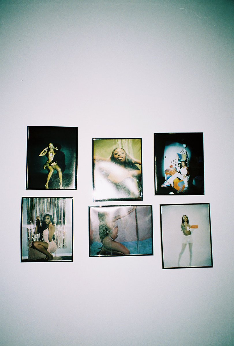 Fuckelmont's tweet photo. Hopeless romantic 2 listening party !
Shot by me! https://t.co/cTQEQjzst1