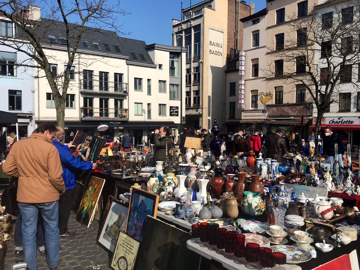 ilseja1's tweet photo. Ça rime en ça rame
comme tartine et boterham.
Algemene vergadering @Welzijnszorg is ook portie Brussel tanken 😎 #Vossenplein #Marollen https://t.co/9DXfnK7vsW