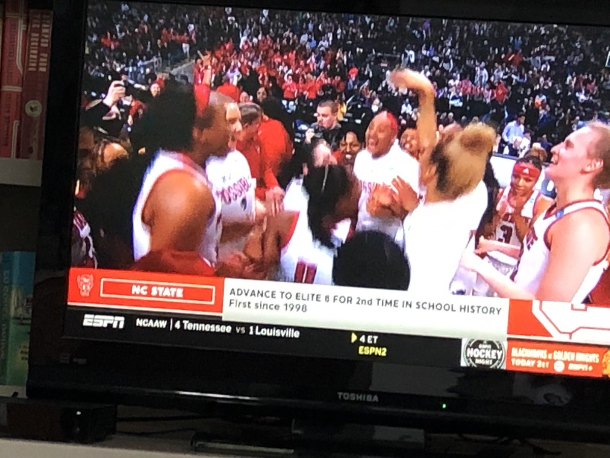 Leslie Boney tweet media