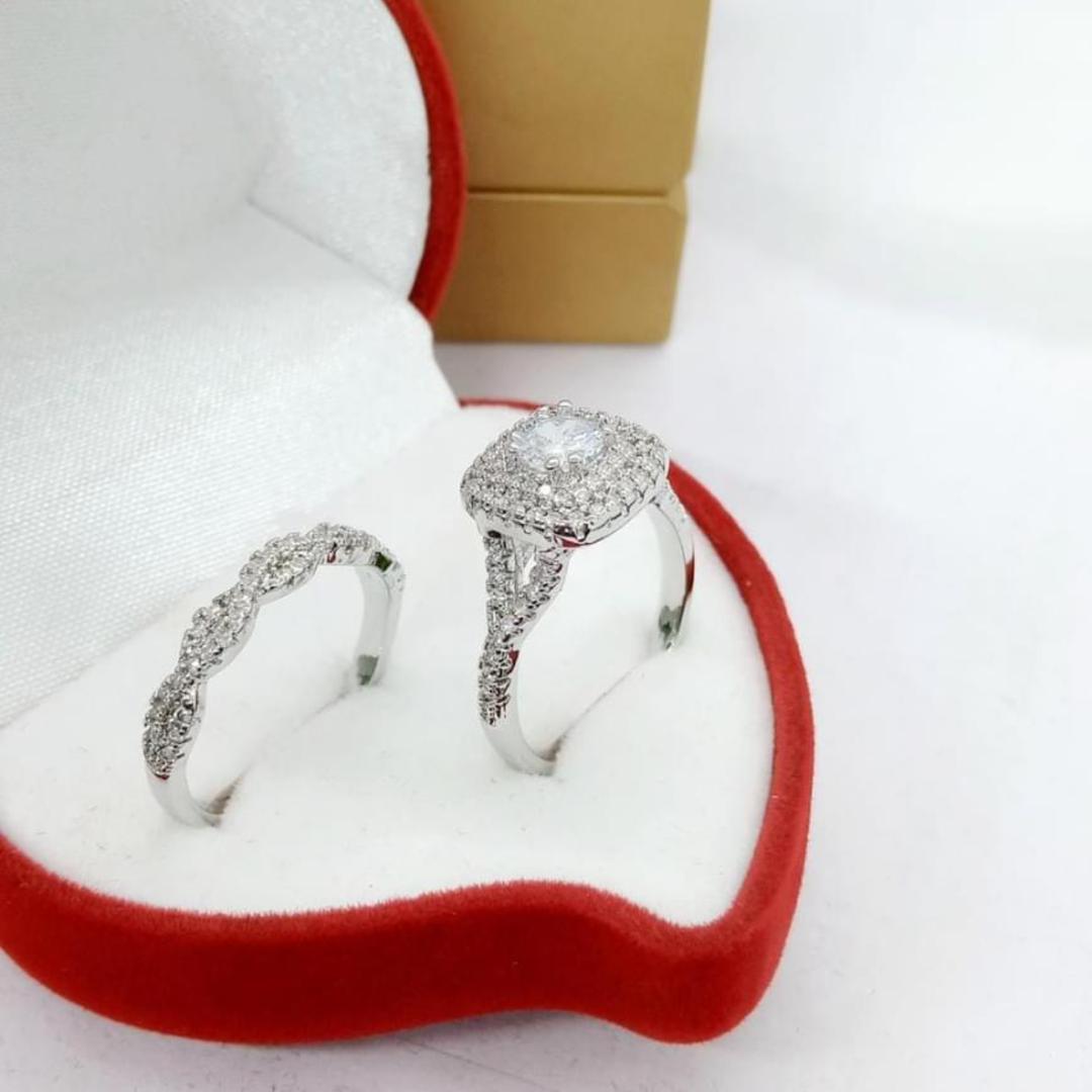 bestslaywardrob's tweet image. Wedding bell 🔔
We have a non tarnished ring to beautify you on your D-Day.
Trust me you will like