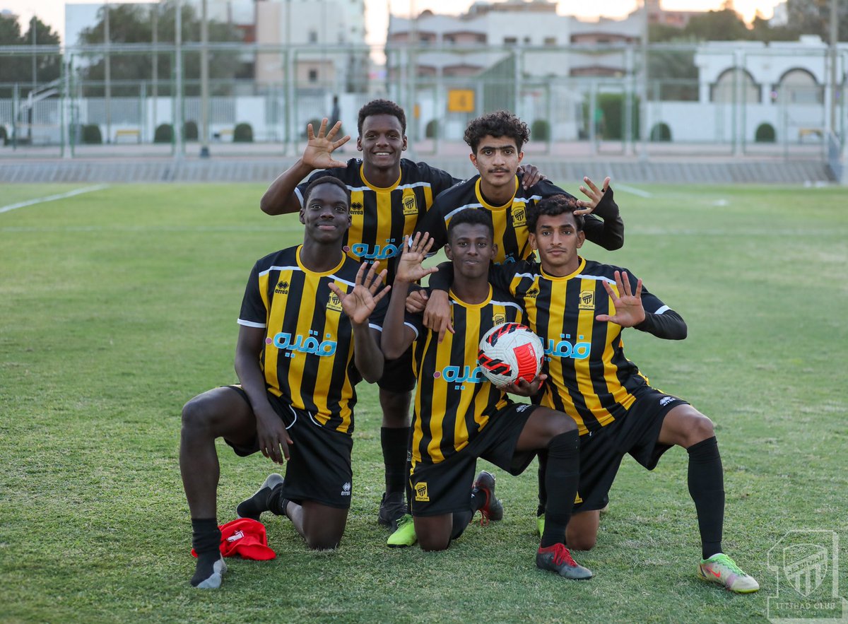 ⚫️دوري تحت 15 عام🟡
⚽️| #الاتحاد 5 : 0 العدالة
"نهاية اللقاء"
ثامر عباس ⚽️
نواف الجدعاني ⚽️⚽️⚽️
فرحة الشمراني ⚽️
- فوز  الاتحاد في المباراة المقبلة يتوجه رسمياً بطلاً للدوري الممتاز بإذن الله 👏