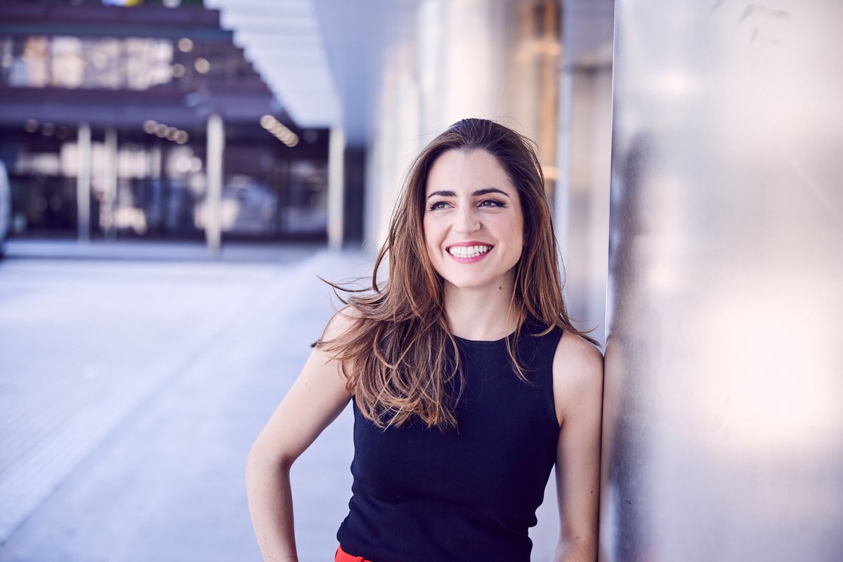 Mañana, domingo, 27 de marzo, 4pm, la pianista española ENRIQUETA SOMARRIBA presenta obras de Maiztegui, Debussy, Berio, Cowell, Lorenz y Liszt en concierto inspirado por la Ribeira Sacra, Galicia. #MarchIsMusic ¡Broche de oro! GRATIS presencial y digital: linktr.ee/pregonesprtt