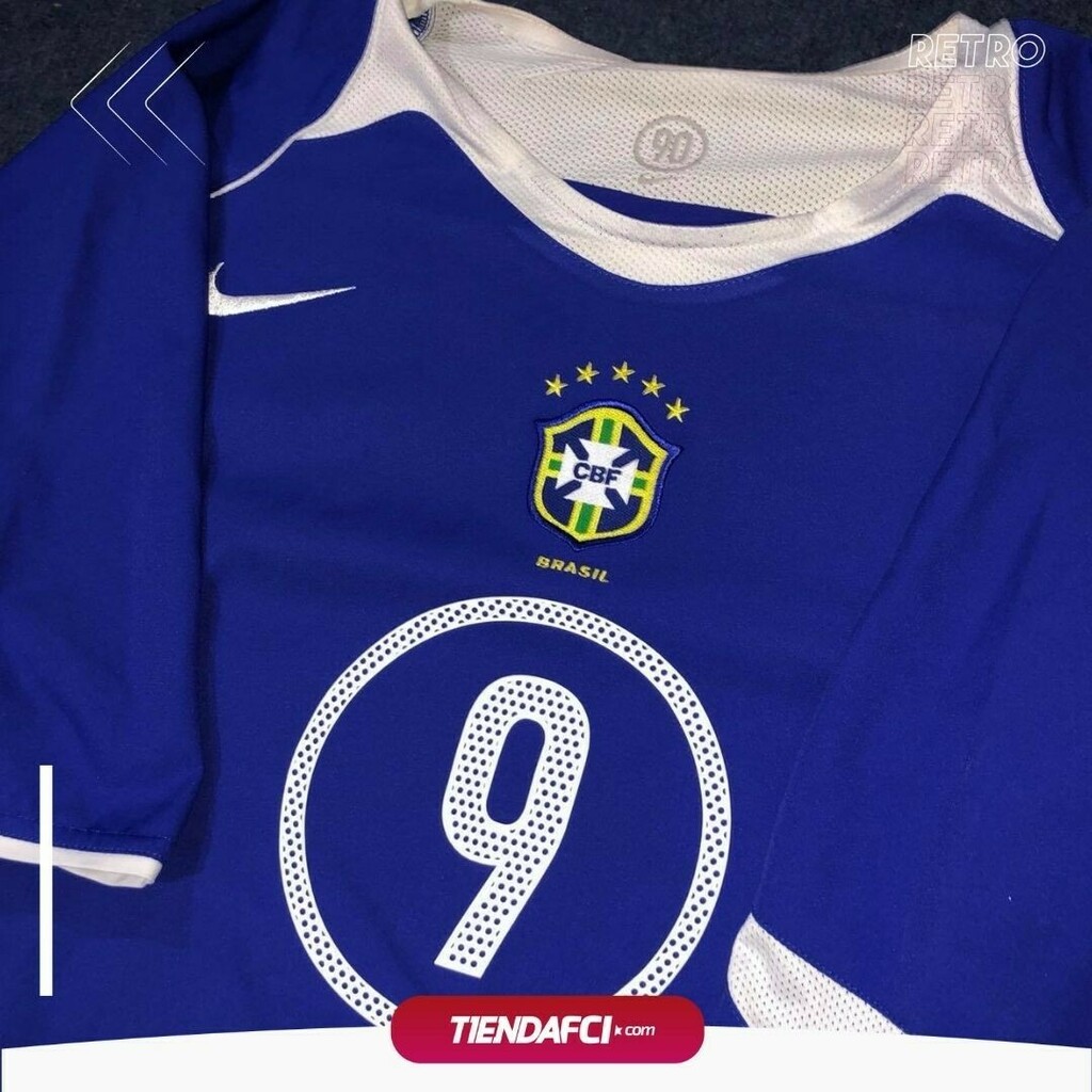 tiendafci's tweet photo. 🇧🇷 Recuerdan los modelos "TOTAL 90" ? Conseguimos 3 unidades #Brasil 2004 visitante azul. ¿Quieres una? Escribenos ! 
---
📱 WhatsApp 3102234423
👉 Chat https://t.co/orK7jLi93I
🚚 Envíos a todo el país.
💵 Págala x Nequi - DaviPlata - Bancolombia o tarje… https://t.co/dQbkbJgzyA https://t.co/BjS0yZ6nir