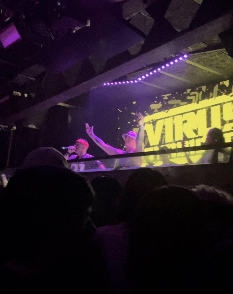 TomMiitomo's tweet photo. I went to my first ever gig, and it was one of the best nights I ever had. Thank you guys so much for coming back to the UK. ❤️❤️

@Virtual_Riot @virus_syndicate @whalesfm @Modestep @DIRTYPHONICS @oliverse https://t.co/Tie8TNE2Jq