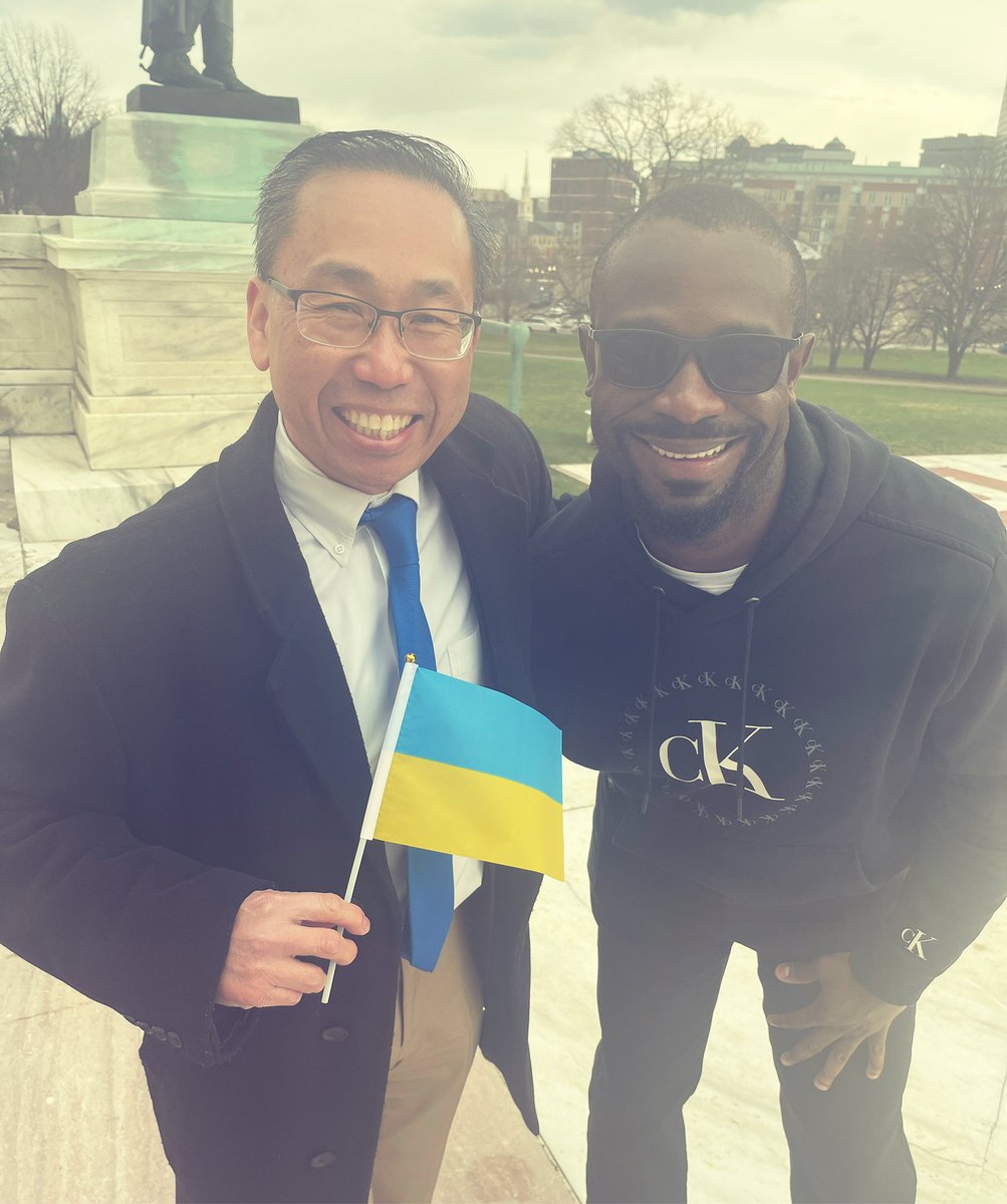 AllanFungRI's tweet photo. Even in the rain, hundreds came out to join us for the #RallyForUkraine! ๐บ๐ฆ https://t.co/pWuwTh84gk