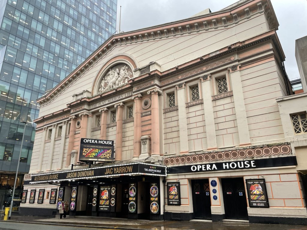 Ellie 🌻 tweet media