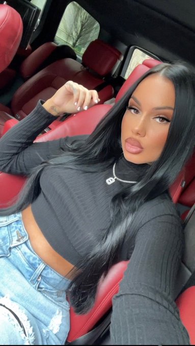 Happy Saturday 💓 https://t.co/cnJhE6g9Z4