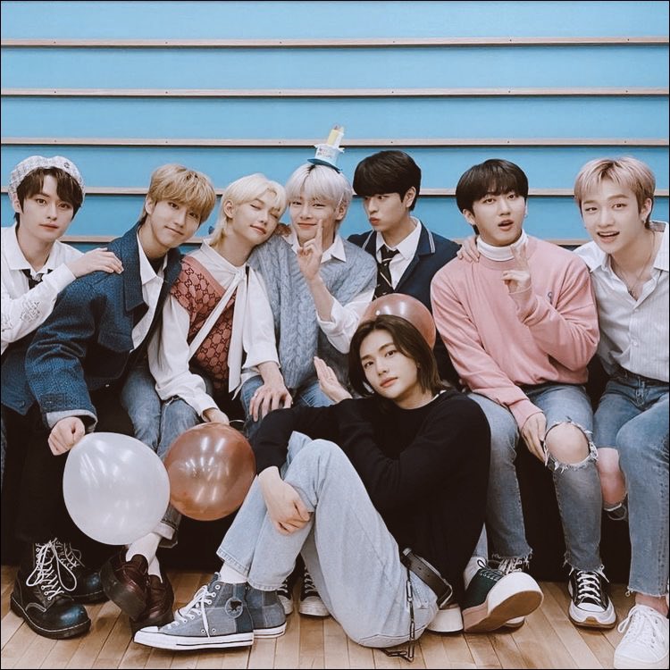 Hi! This is a new account to collect here comfort words and moments from stray kids. Feel free to visit it whenever you want and whenever you need. I hope you remember that they love you so much🤍

#StrayKids #스트레이키즈