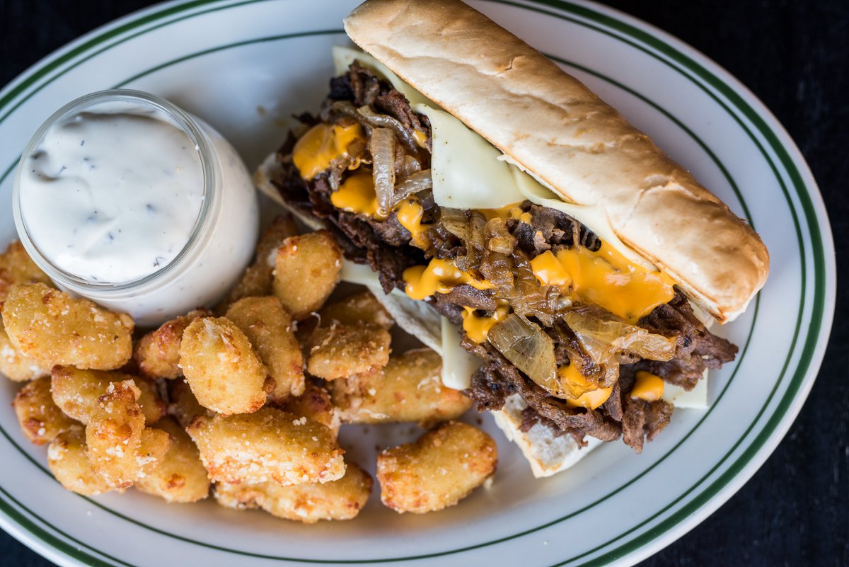 Milwaukee Brat House tweet media