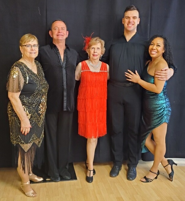 VBDanceClub1's tweet photo. Congratulations to Donna, Pat, Matt and Stacy- Representing DanceSportVA at the Dancing with Friends Ballroom Dance Competition this weekend with instructor Martin Smith. #DanceSportVA #Ballroom https://t.co/SAYZVdBeZh