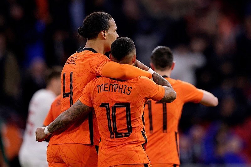 Memphis Depay tweet media