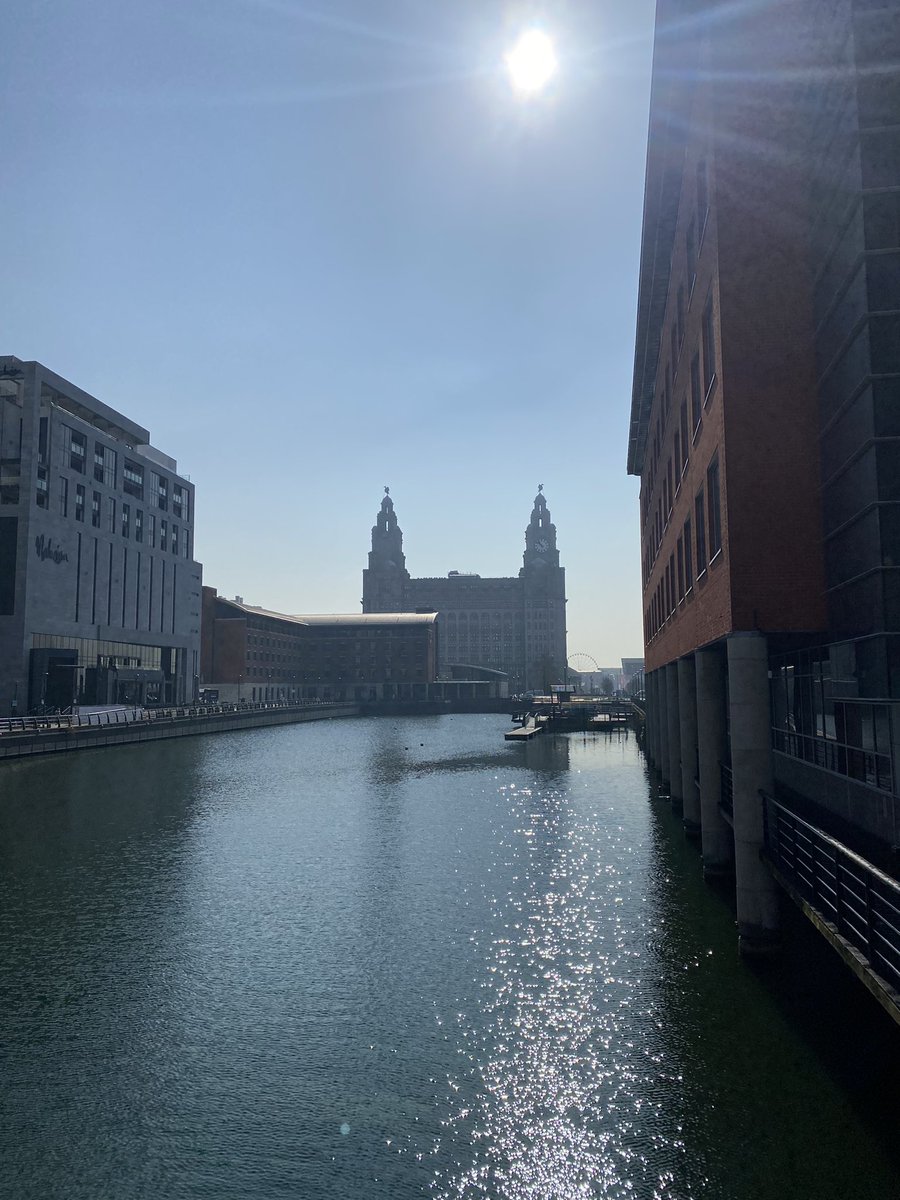 This city still amazes me every time I come back 🥰🥰 What a beautiful Spring day #Liverpool #mycitymypeoplemyheart