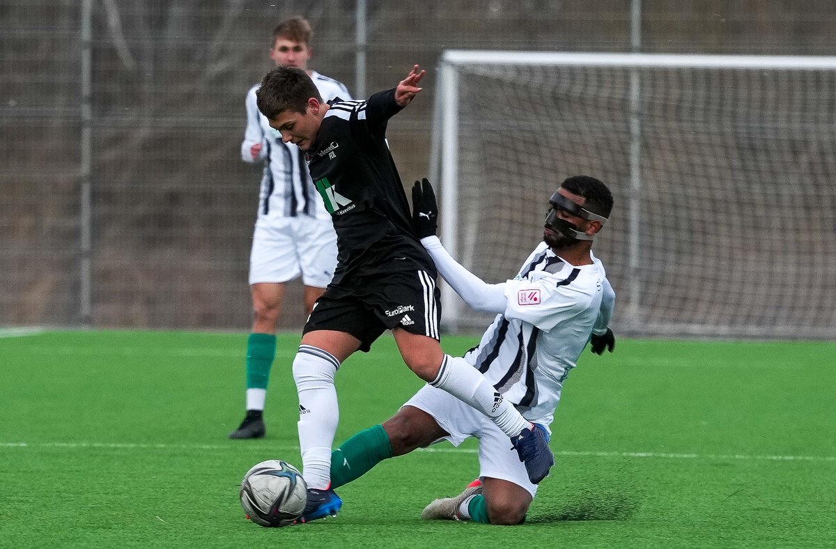 FKAuda's tweet photo. Ievērtē bildes no pārbaudes spēles pret FCI Levadia, pirms vējš tās aizpūš.

📸: Kristians Putniņš https://t.co/xud2gR2baf