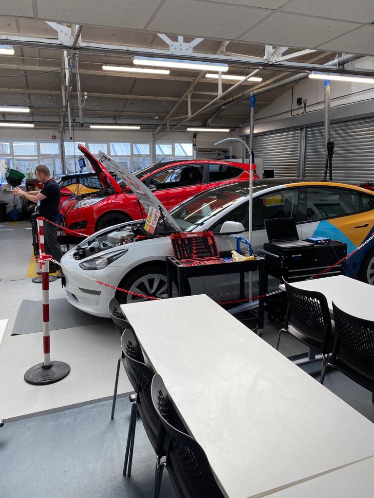 NGamlin1's tweet image. Thanks to our amazing staff @coleggwent for supporting our first on campus open event.  Fabulous morning!