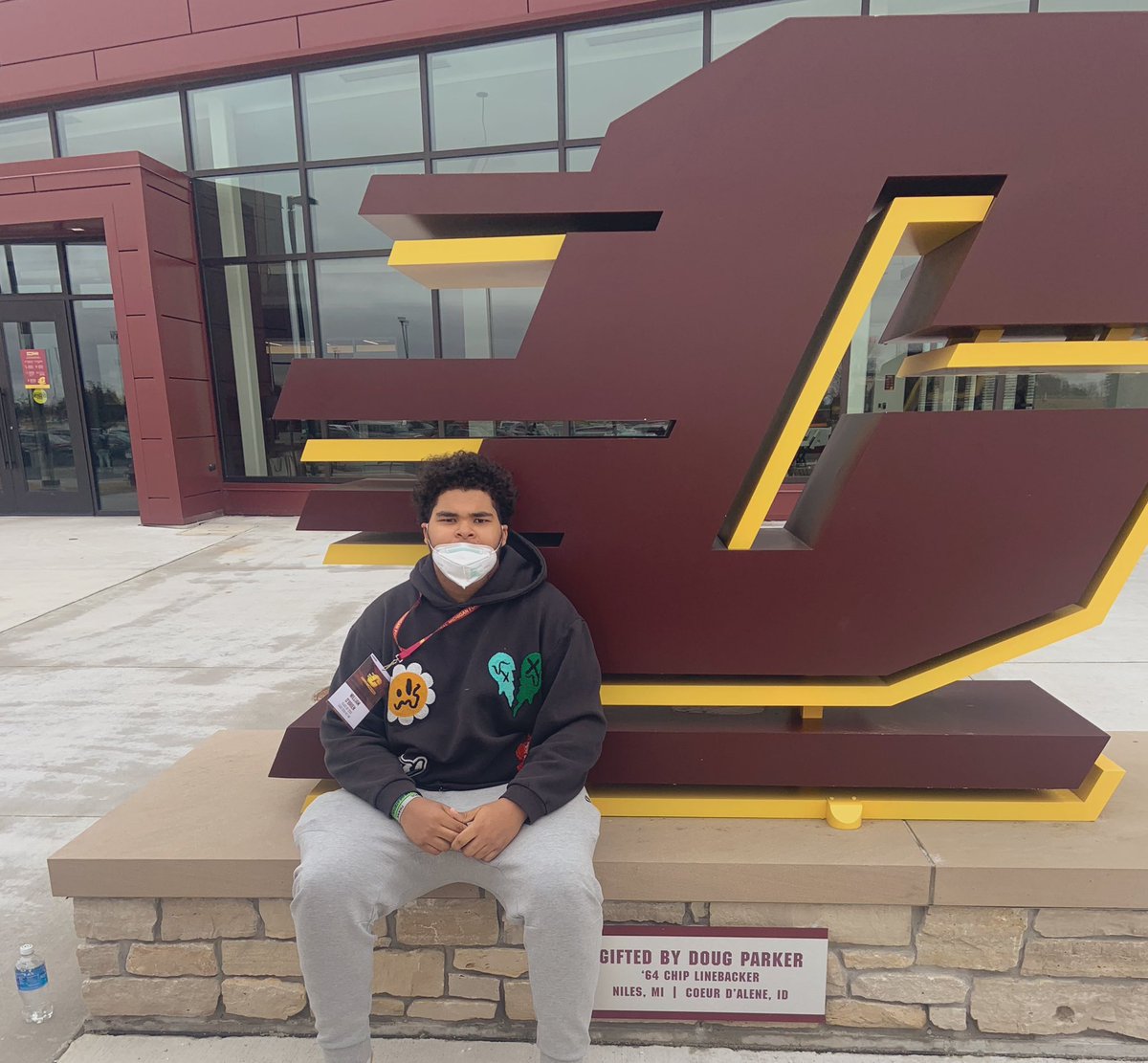 WOB2023's tweet photo. Thank you  @CoachCalley21 Had a great time on campus  @CoachRush_CTFB #FireUpChip #CMU https://t.co/xWckMrM7j4