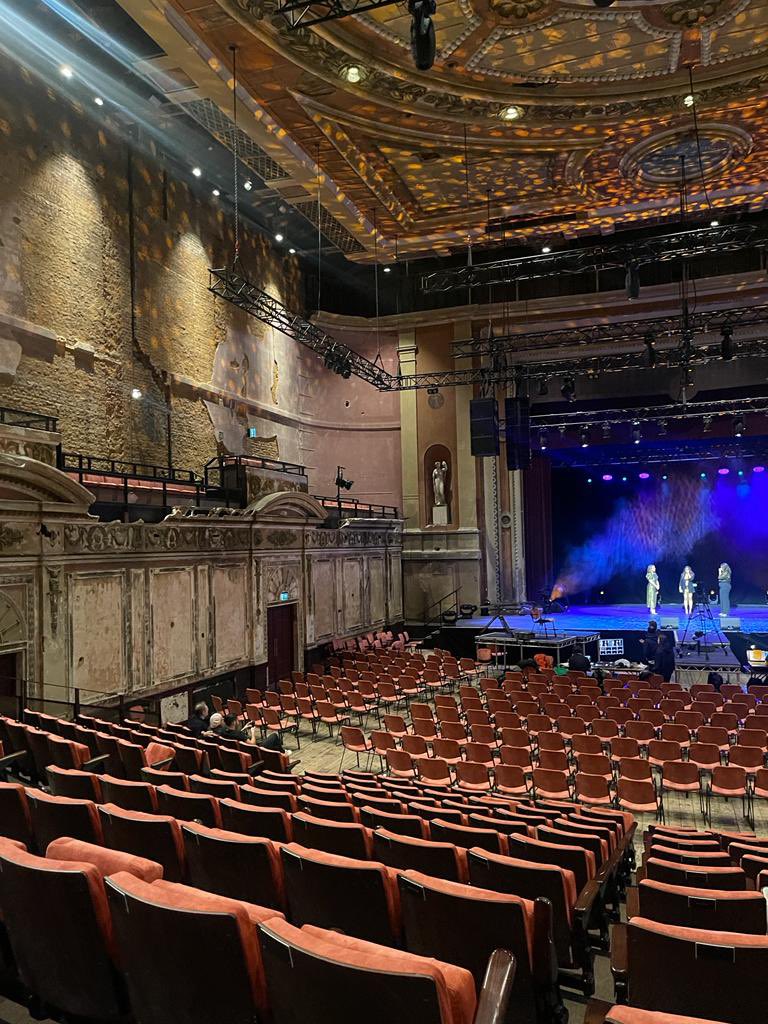 So excited to be doing <a href="/riseupwitharts/">Rise up with Arts</a> again this year this time with my dear friends and fellow divas <a href="/Divalution3/">DIVALUTION</a> tickets riseupwitharts.com don’t miss the event of the year! <a href="/Yourallypally/">Alexandra Palace</a> 💛