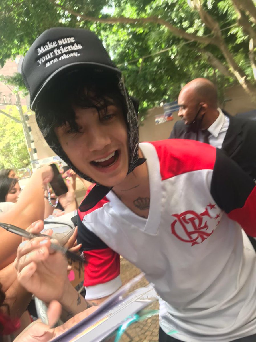 jadenhosslerbrs's tweet photo. JADEN HOSSLER com a camisa do flamengo, esse é o tweet 🖤❤️ https://t.co/pBcvVSIB3F