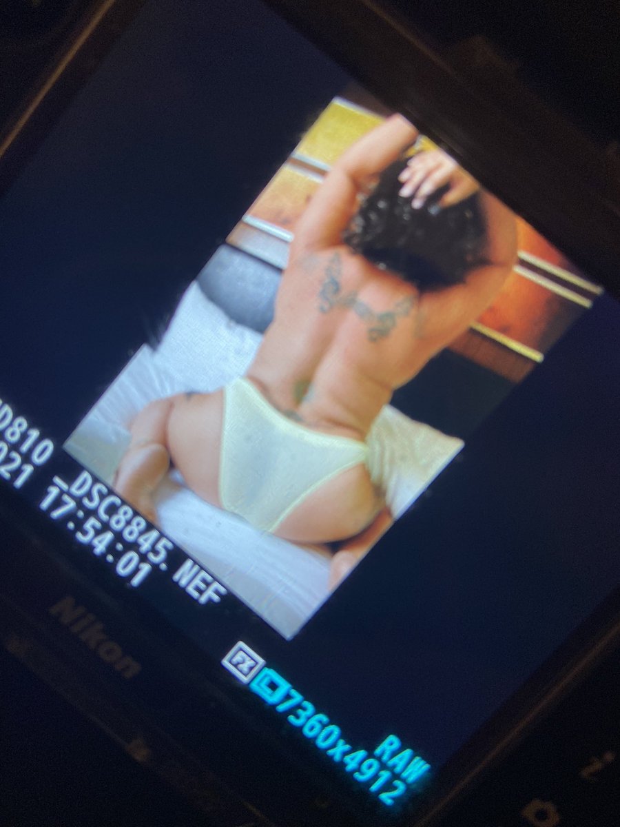 mizznique05's tweet photo. Who’s ready for some fun! It’s 90 In vegas and things are getting 🥵 hot 💋 https://t.co/7RIfpgDsEG