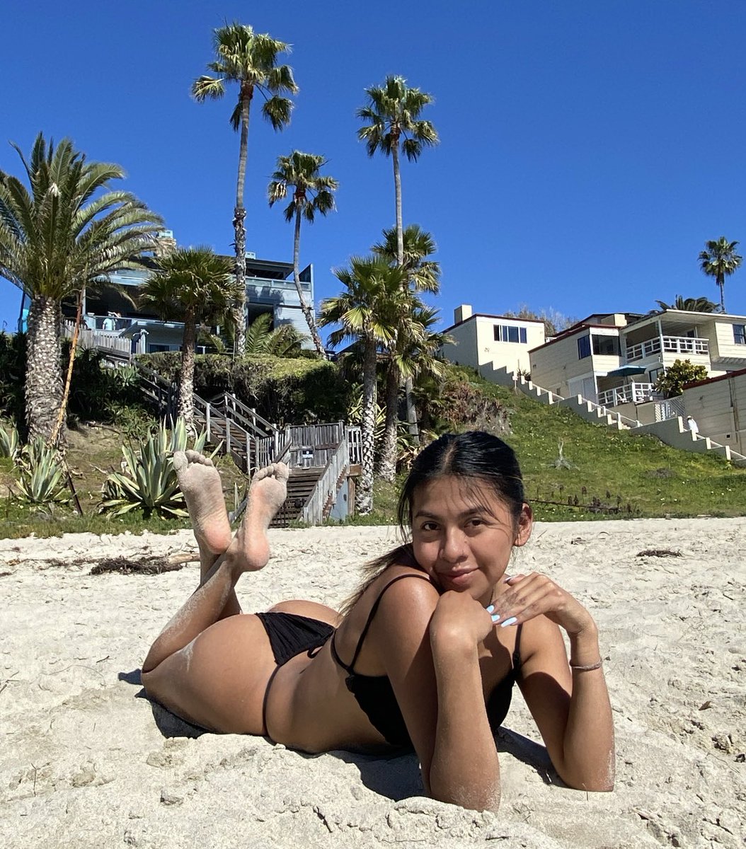 elsemartinez's tweet image. happy spring break 😁