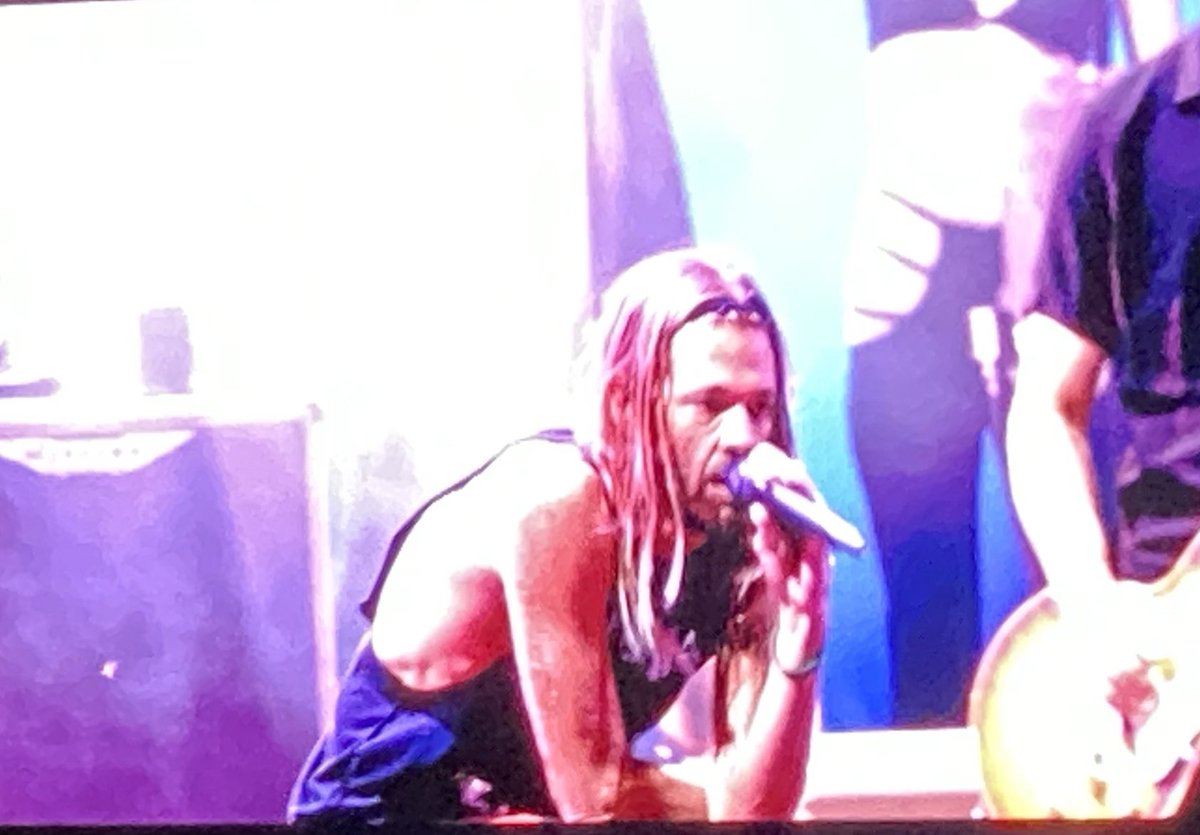 emartichi's tweet photo. Happy we ⁦@Zumbad88⁩ witnessed your musical talent and passion. ⁦@taylorhawkins⁩ #foofighters https://t.co/GMsGQhSBSn