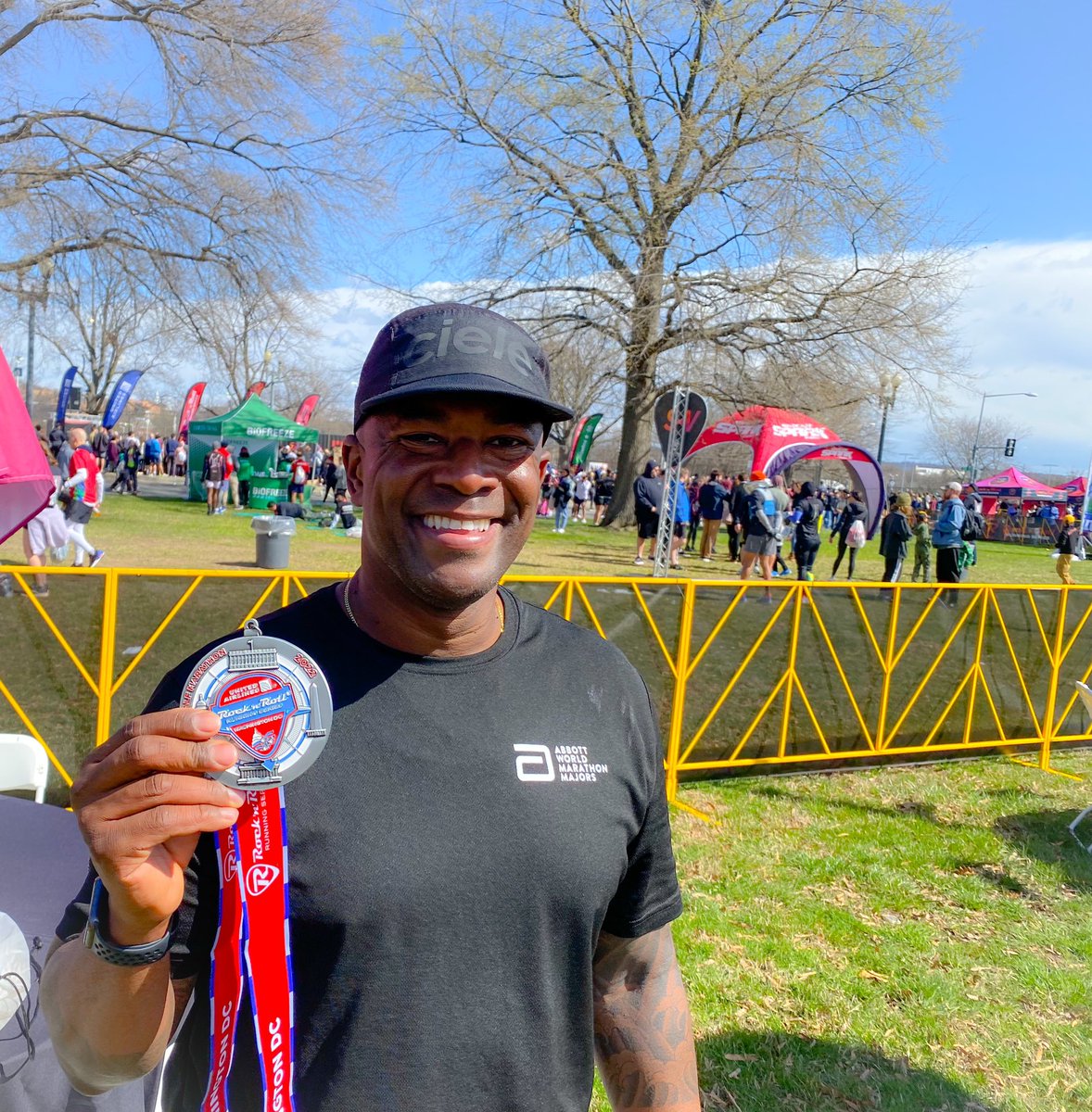 TedDeluxe's tweet photo. To the DC area Run Club that was bump’n Int’l Players Anthem, I Chose you!! Powered me to the finish of my 35th Half Marathon. Well done @RunRocknRoll for a great event. #rnrdc #chocolatecity #cgialumni #HalfMarathon #werunthings https://t.co/C0JBXVJcnr