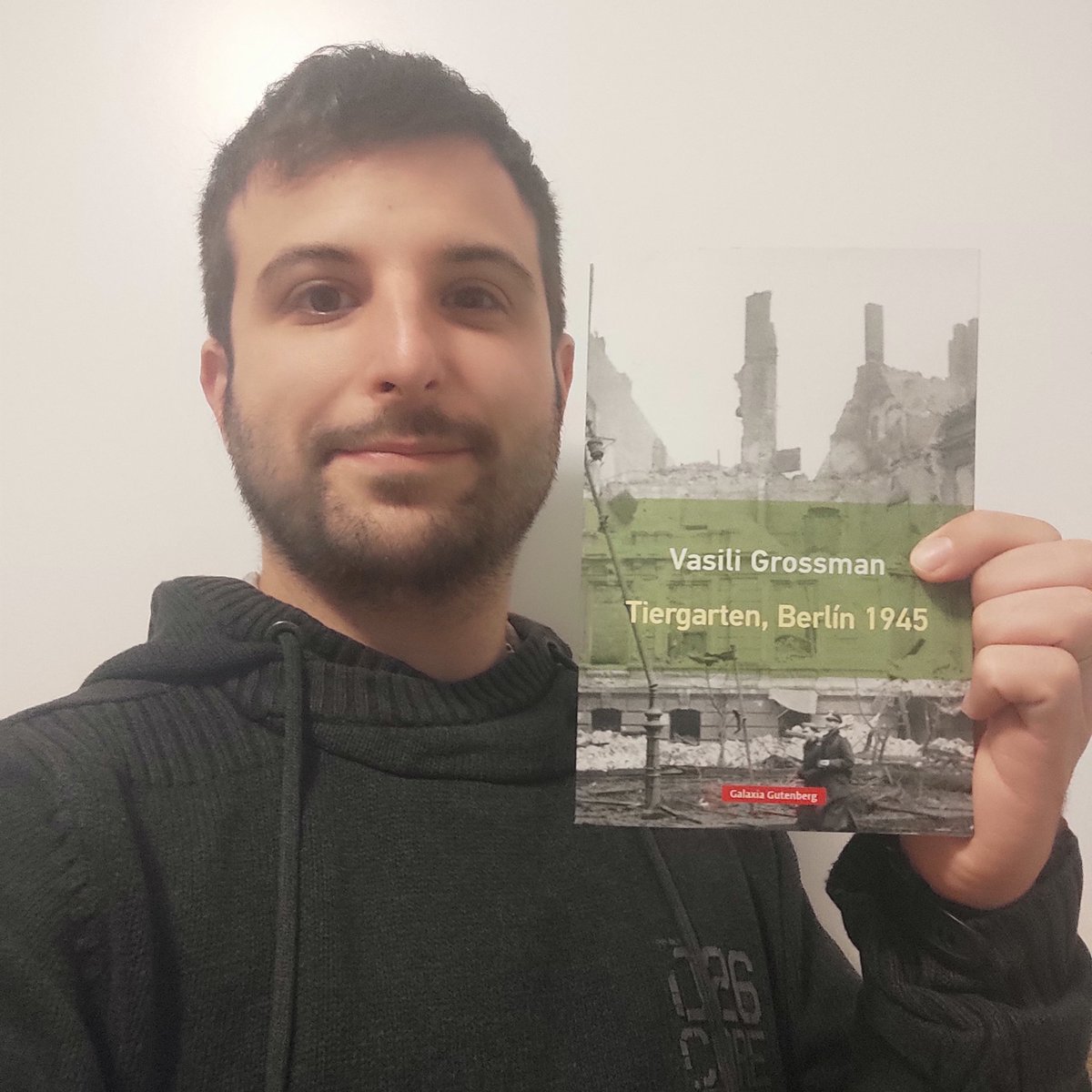 joaquinturia's tweet photo. 5
Tiegarten, Berlín 1945
Form: Papel
Punt: 6'25/10

Tras tantas noticias sobre el zoológico de Kiev me apetecía leer este libro.
Lo recomendaría, aunque se nota que el autor no sabe lo que es trabajar en un zoológico y acaba siendo una experiencia más curiosa que enriquecedora. https://t.co/RdAR9mpRQQ