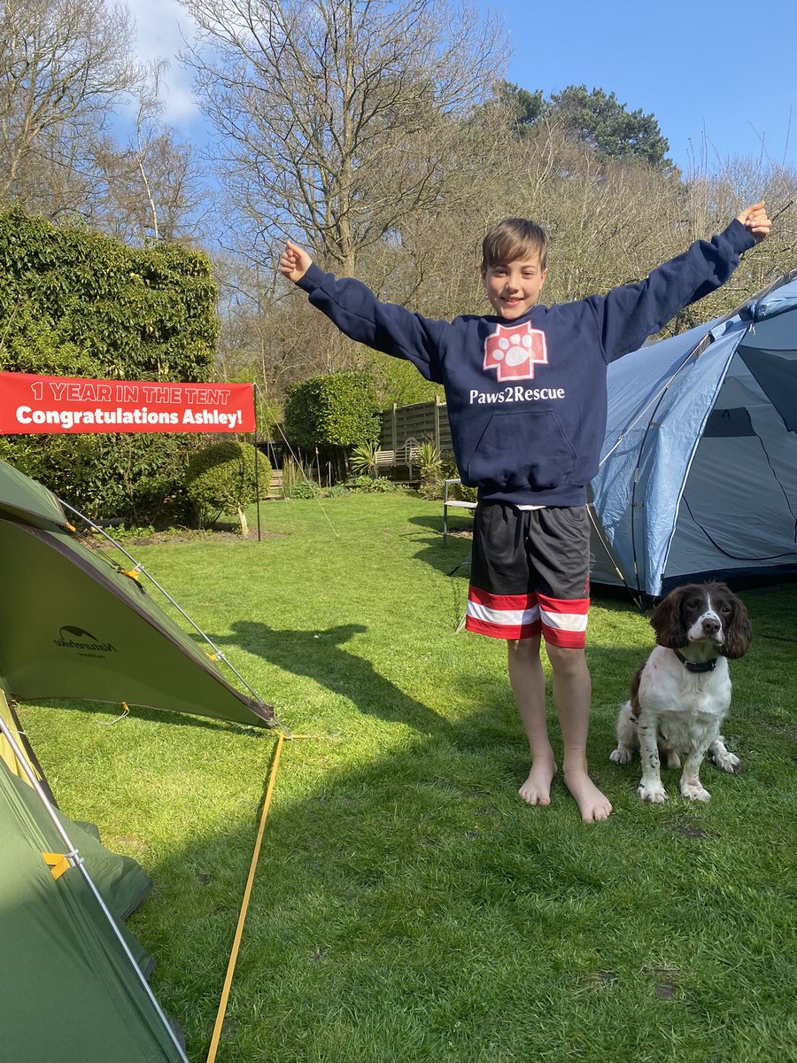 AshleysSleepOut's tweet photo. Great to have 6 friends camping out with me tonight! @AshleysSleepOut One year in the tent celebrations raising money for abandoned dogs @Paws2RescueUK @TheEllenShow https://t.co/YquFEAK2Us