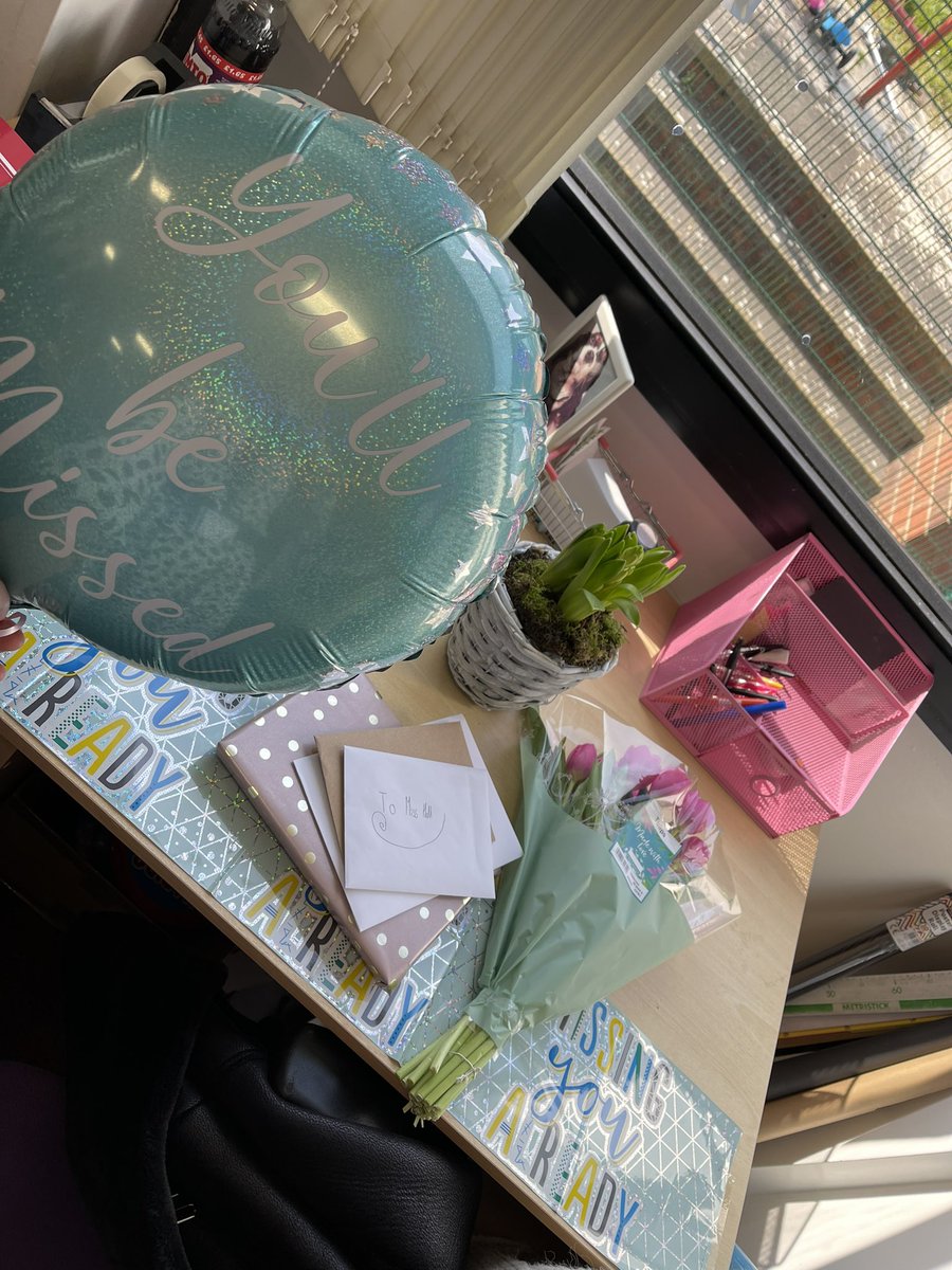 MissHal48923679's tweet photo. A massive thank you to @kellysims19 and @WooldenHill for an amazing Spring term placement - it was a pleasure being part of the team and I will miss everyone and year 6 so much! 

Onto my next and final placement with @SilebyRedlands 📚 https://t.co/OS1pTYaXLr