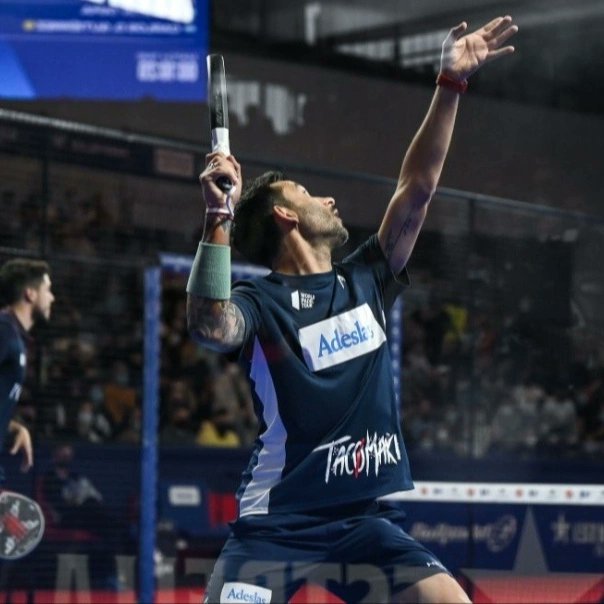 adeslaspadel's tweet photo. Ganes o pierdas, siempre nos llenas de orgullo compañero 👏

¡Volverás más fuerte, @sanyoGutierrez 💙

#AdeslasPadelTeam https://t.co/Hlu7WjLKVk