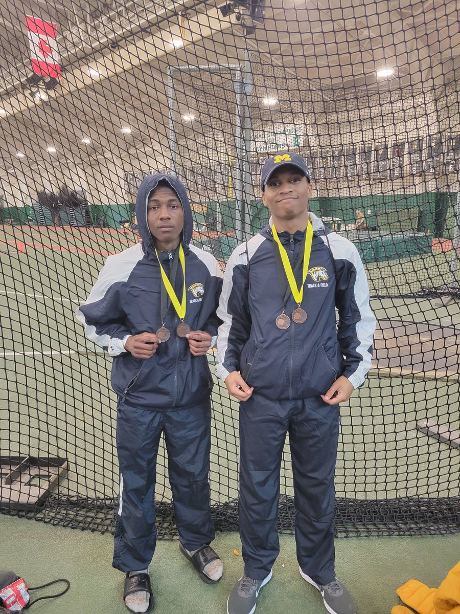 WayneMemorialTc's tweet photo. The boys track team finished 11 out 26 teams lead by seniors Omari Rush and Rene Vazquez. https://t.co/Jd73IaUm0D