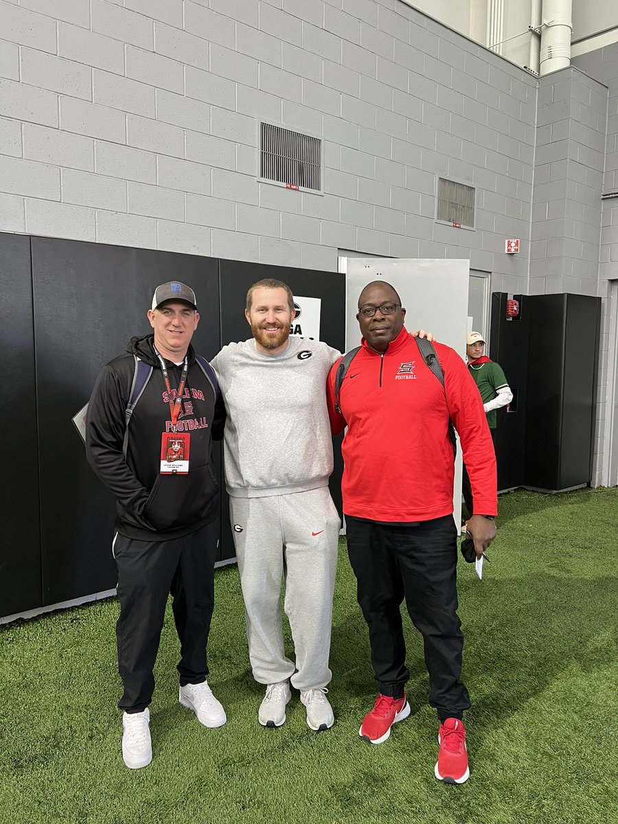 CoachMJW's tweet photo. Appreciate the hospitality of @GeorgiaFootball and @CoachSchuUGA for the clinic. Look forward to your visit in May! “one vision, one voice, one message, one team” #SalemWay 👹🔥 https://t.co/DRXVNTjaS2