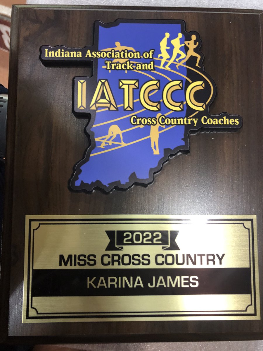 RunningRedDevil's tweet image. What a great honor. Karina received the 2022 Miss XC Indiana today down at indoor state. She will be sticking around to see what she can do in the 3200.