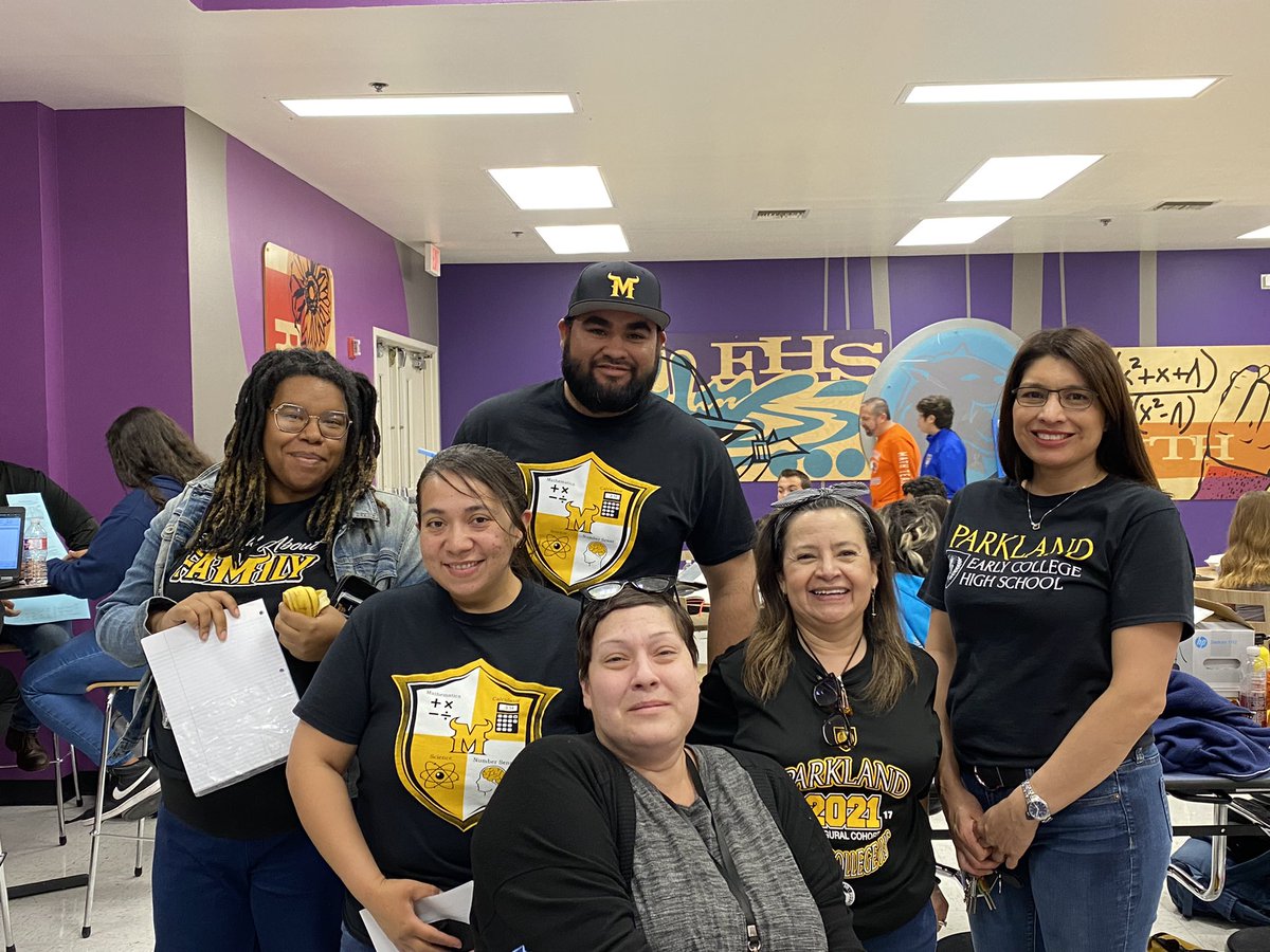 ParklandLibrar1's tweet photo. UIL round two! Having a great time at Franklin HS with our academic teams. A shout out to Franklin HS principal for being kind, helpful, and opening up her school to all districts ! #academiclife #THEDISTRICT @JSalgado_PHS #ToBeAMatadorIsGlorious @phsmats https://t.co/1ZCpciJf0H