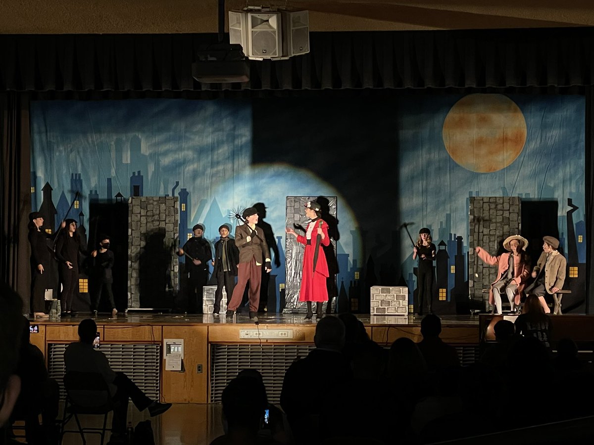 agrabowskiteach's tweet photo. Congratulations to the cast and crew of Mary Poppins Jr! Fantastic job on both shows! I couldn’t be a prouder director🎉❤️💐@Oldfield_MS https://t.co/hWqHROHIDZ