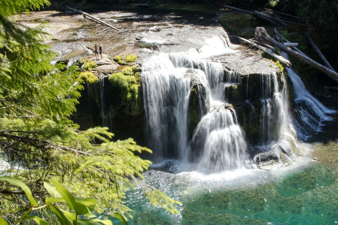Where to find the best waterfalls in southern Washington: bit.ly/WA_Waterfalls 

#ExperienceWA | #Travel | #WashingtonExplored