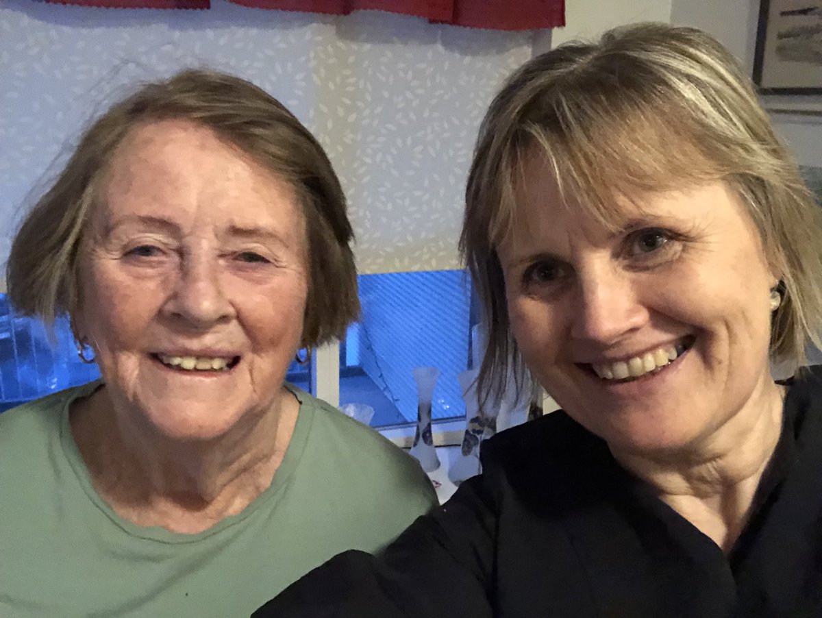 Við mamma klikkuðum ekki á textanum eins og þau #heimameðhelga