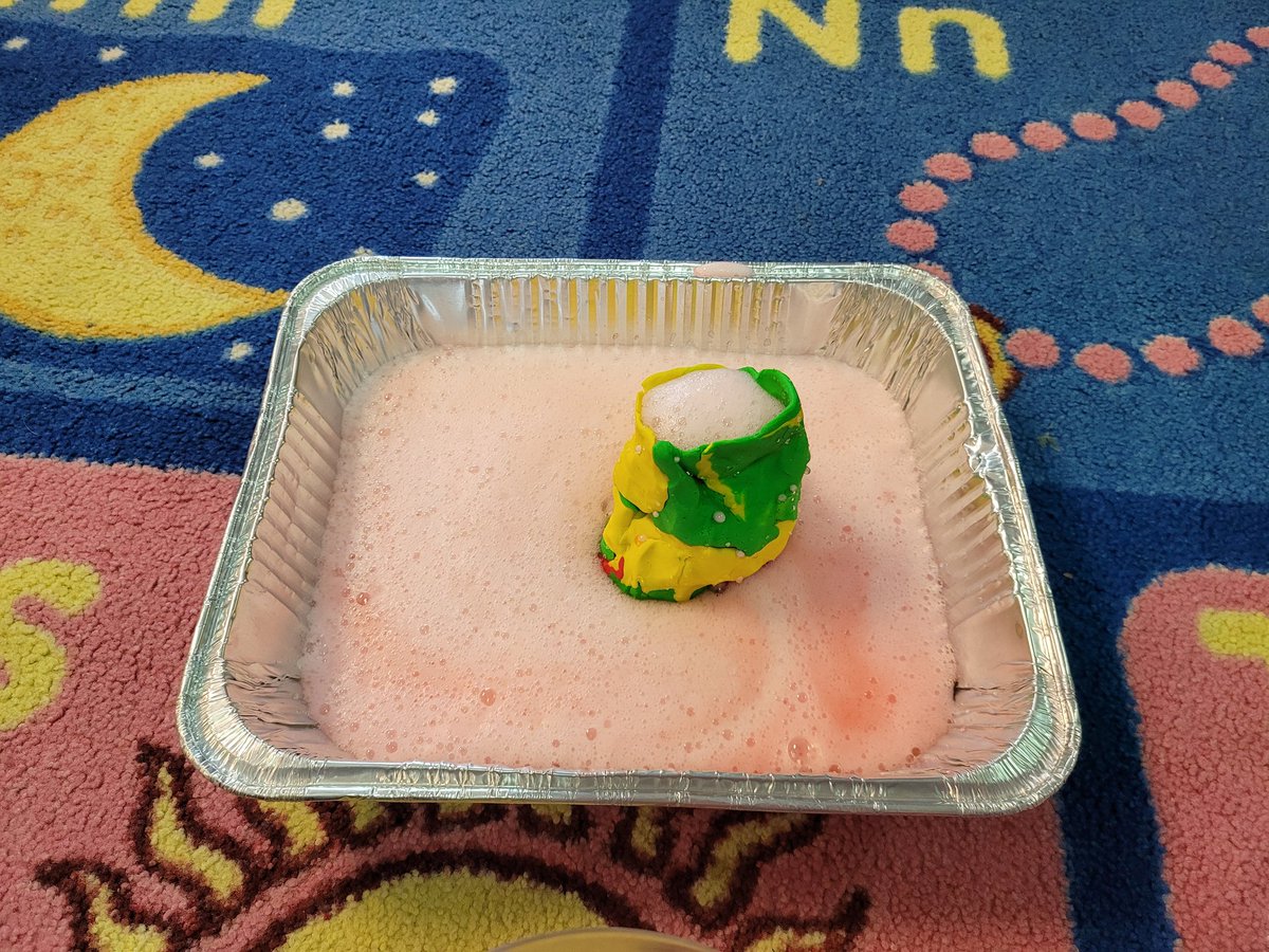 MsSarahPreKCMES's tweet photo. Learning letter Vv and all about volcanoes was an eruption of fun this week! #teamCMES #CMESwins @TracyThomasCMES @CMESLions https://t.co/CazD4qHZPm