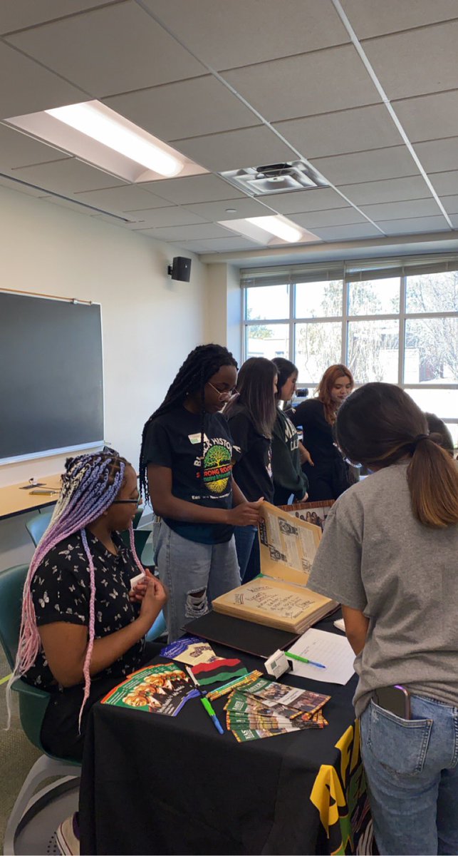 enmu's tweet photo. Highlights from the student org fair! #ENMUOpenHouse https://t.co/8OawMj1QJ0