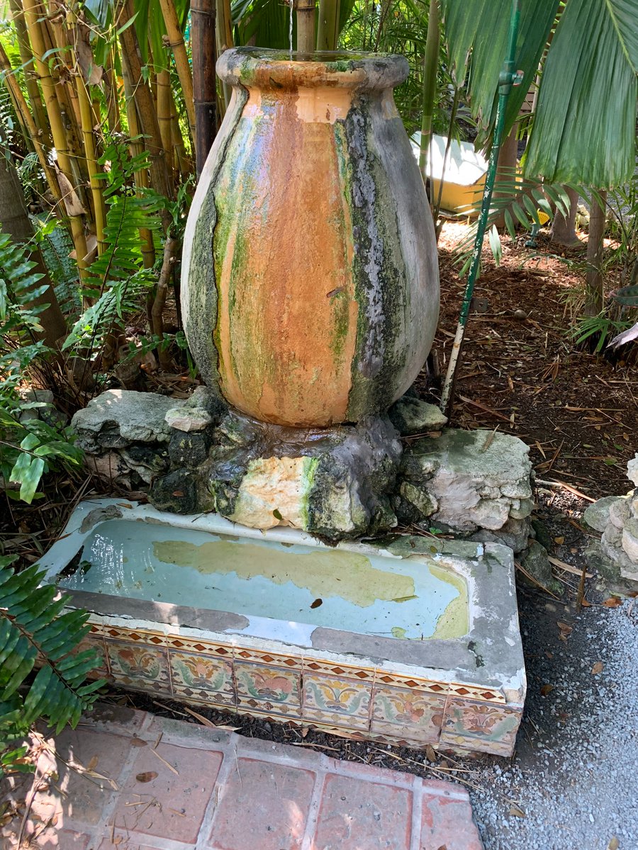 JLS_author's tweet photo. Hemingway Fun Fact: He frequented a popular local bar in Key West known as Sloppy Joeβs. When the bar was being refurbished, the writer took one of the urinals as memorabilia. His repulsed wife converted it into a fountain outside his house, which stands to this day.
#authorfun https://t.co/tr1ud7PWYd