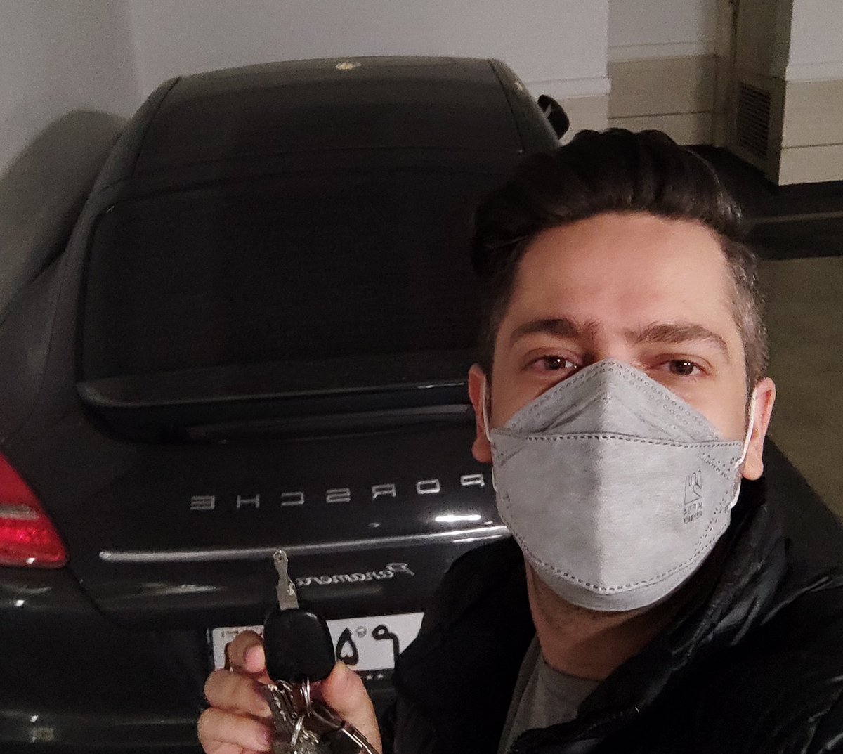 نه شوگر مامی داشتم نه اقازاده بودم، زحمت کشیدم و با پول خودم این ماشین رو خریدم.