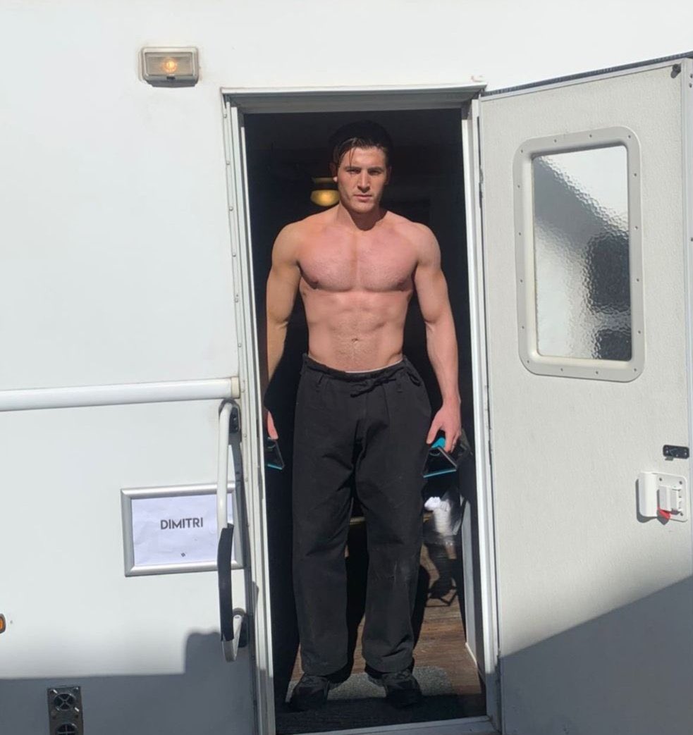 korysverse's tweet image. the literal perfect dimitri… vampire academy on a screen near you soon